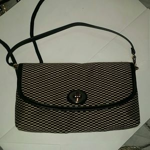 Last chance coach clutch hour only